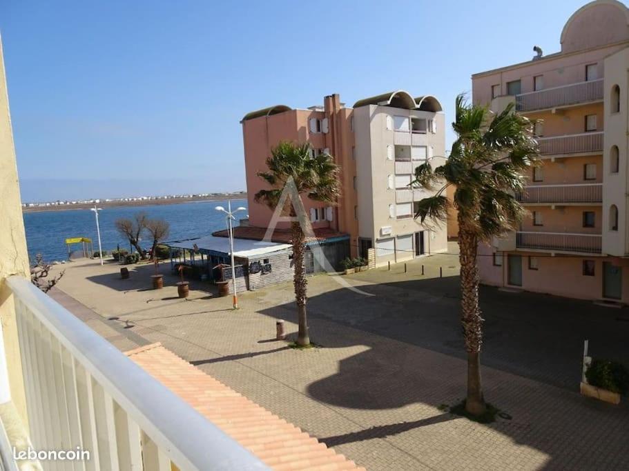 Joli Appartement Avec Grande Et Belle Terrasse, Au Pied De La Plage Du Grazel! グリュイッサン エクステリア 写真