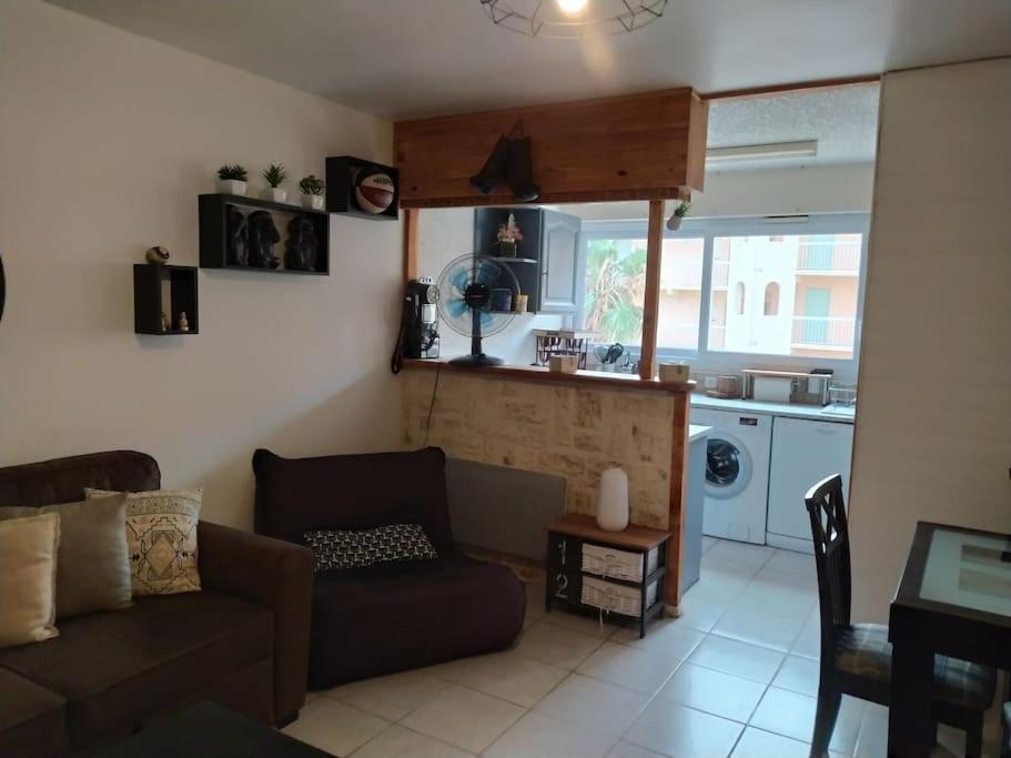 Joli Appartement Avec Grande Et Belle Terrasse, Au Pied De La Plage Du Grazel! グリュイッサン エクステリア 写真